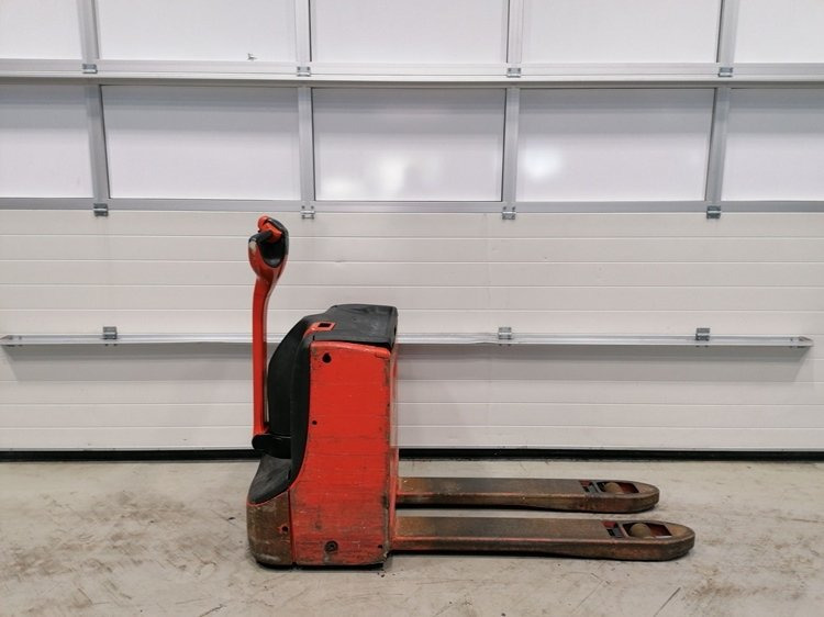Used Electric Pallet Truck-Fenwick-T16 - Truk pallet: gambar 5 Used Electric Pallet Truck-Fenwick-T16 - Truk pallet: gambar 5
