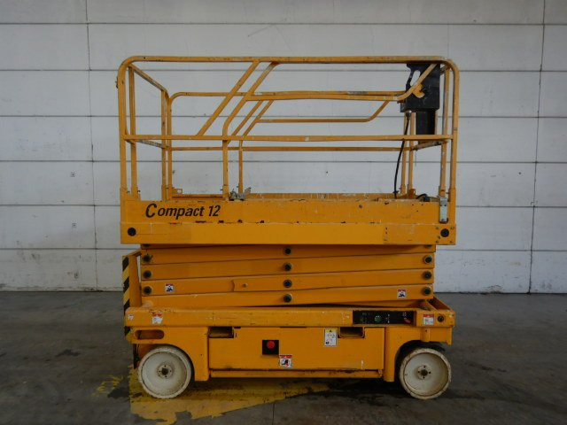 Used Electric scissor Lift Haulotte Compact 12 - Scissor lifts: gambar 2 Used Electric scissor Lift Haulotte Compact 12 - Scissor lifts: gambar 2