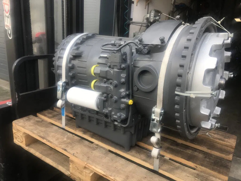 Volvo VT1906PT With or Without retarder / With or without second steering pump - Gearbox: gambar 4 Volvo VT1906PT With or Without retarder / With or without second steering pump - Gearbox: gambar 4