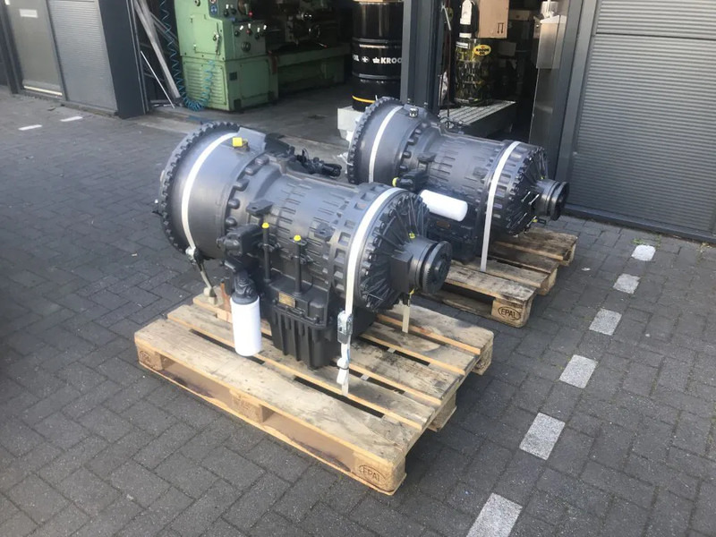 Volvo VT1906PT With or Without retarder / With or without second steering pump - Gearbox: gambar 3 Volvo VT1906PT With or Without retarder / With or without second steering pump - Gearbox: gambar 3