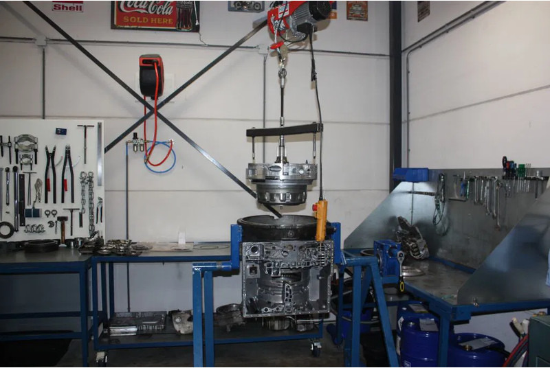 ZF 5HP502C, 5HP592C, 5HP602C, 5HP504C, 5HP594C, 5HP604C - Gearbox: gambar 2 ZF 5HP502C, 5HP592C, 5HP602C, 5HP504C, 5HP594C, 5HP604C - Gearbox: gambar 2