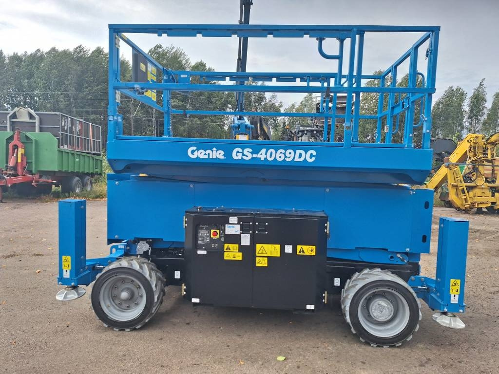 Genie GS-4069 DC - Scissor lifts: gambar 1 Genie GS-4069 DC - Scissor lifts: gambar 1