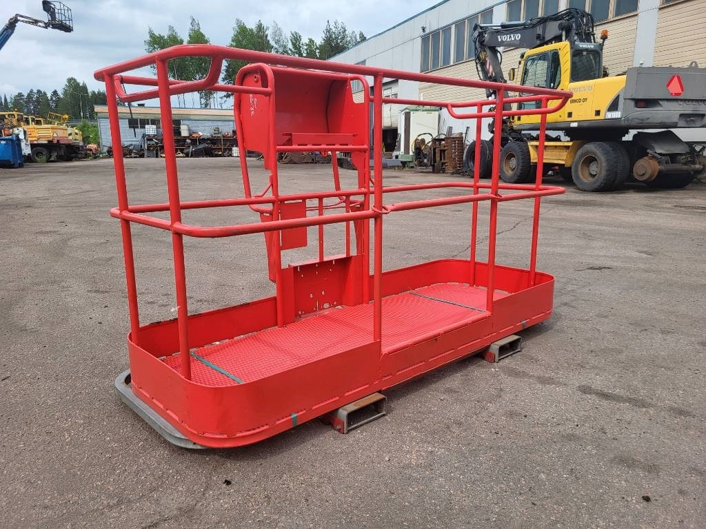 Manitou 200 ATJ kori - Lift tiang vertikal: gambar 1 Manitou 200 ATJ kori - Lift tiang vertikal: gambar 1