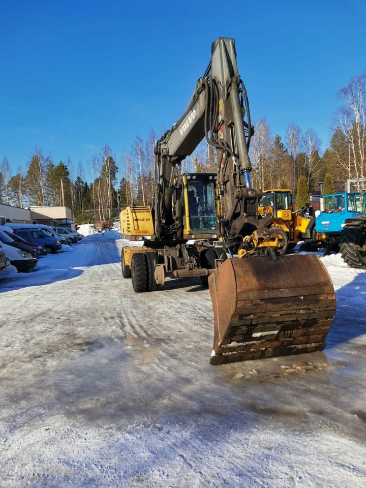 Volvo EW 180 B - Ekskavator roda: gambar 5 Volvo EW 180 B - Ekskavator roda: gambar 5