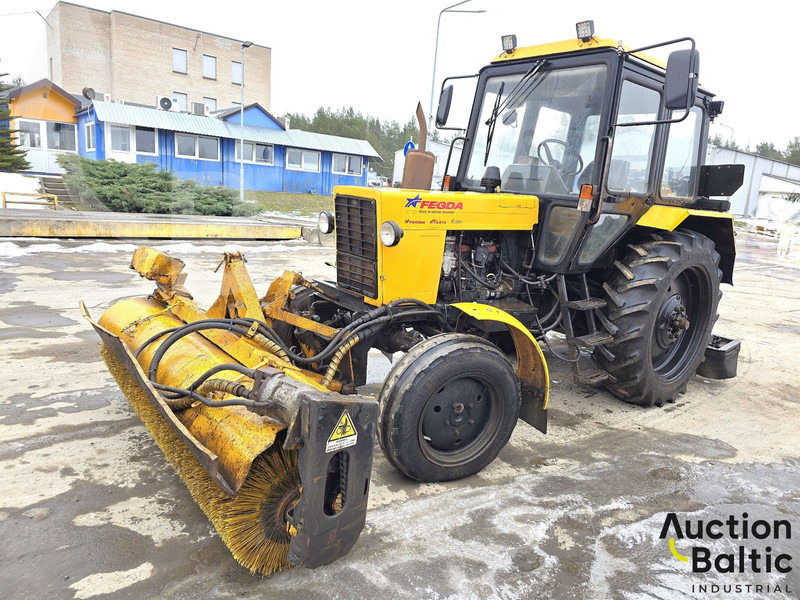 Belarus MTZ 82 - Traktor: gambar 1 Belarus MTZ 82 - Traktor: gambar 1