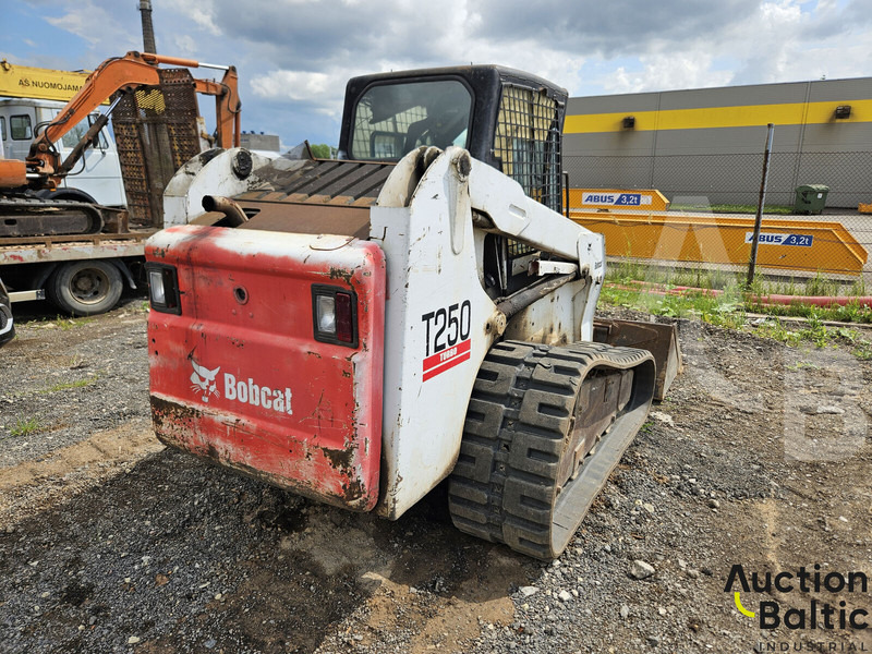 Bobcat T 250 - Crawler loader: gambar 4 Bobcat T 250 - Crawler loader: gambar 4