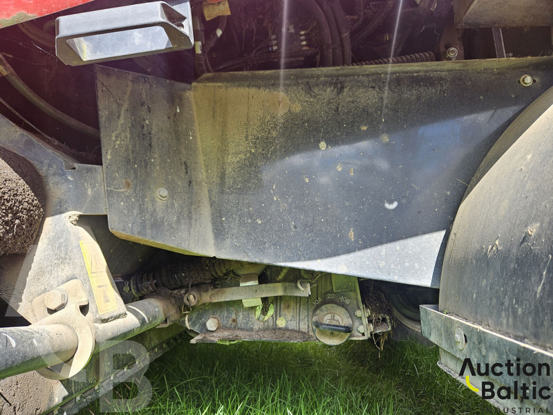 Baler bulat Case IH RB545Silage: gambar 7 Baler bulat Case IH RB545Silage: gambar 7