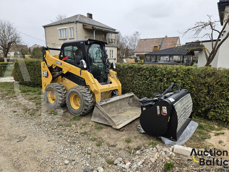 Caterpillar 242 D 3 - Skid steer: gambar 2 Caterpillar 242 D 3 - Skid steer: gambar 2