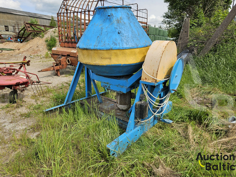 Concrete mixer - Pengaduk semen: gambar 1 Concrete mixer - Pengaduk semen: gambar 1