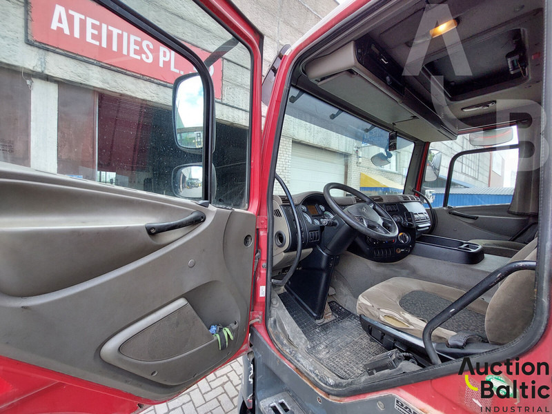 Truk dengan terpal samping DAF FA CF75: gambar 6