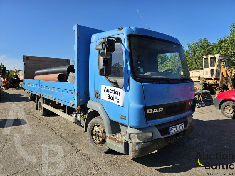 DAF FA LF 45.150 - Truk flatbed: gambar 1 DAF FA LF 45.150 - Truk flatbed: gambar 1