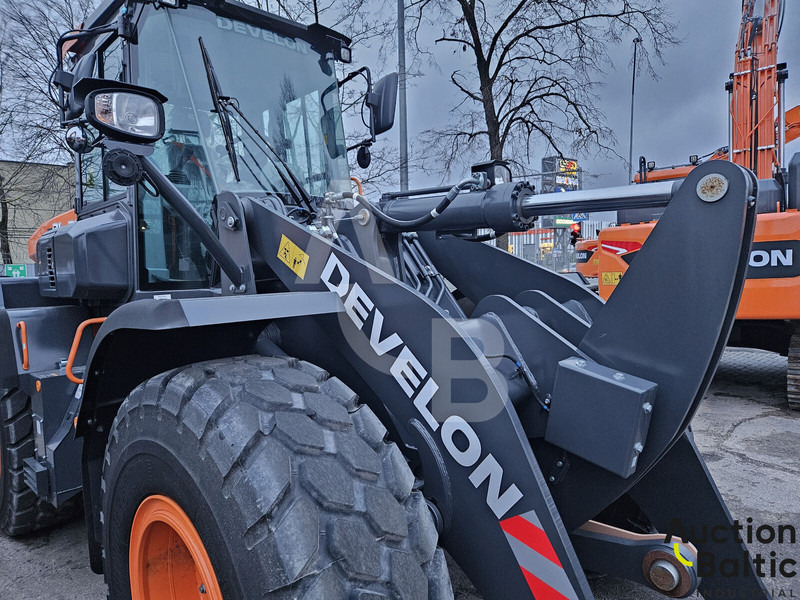 Develon DL250 - Wheel loader: gambar 4 Develon DL250 - Wheel loader: gambar 4