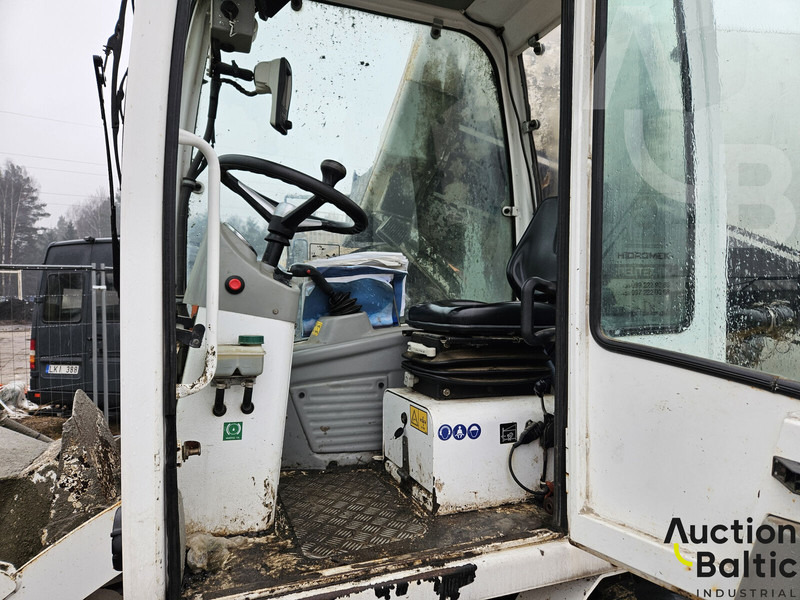 Fiori BX15H - Truk pengaduk beton: gambar 5 Fiori BX15H - Truk pengaduk beton: gambar 5
