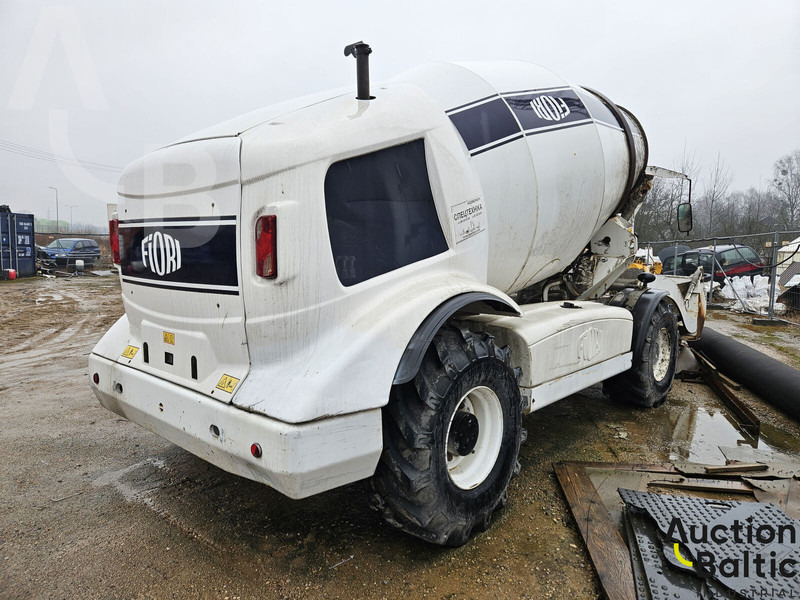 Fiori BX15H - Truk pengaduk beton: gambar 4 Fiori BX15H - Truk pengaduk beton: gambar 4