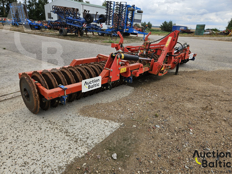 Gregoire Besson Gregoire-Besson DLRE 600 - Rol pertanian: gambar 1 Gregoire Besson Gregoire-Besson DLRE 600 - Rol pertanian: gambar 1