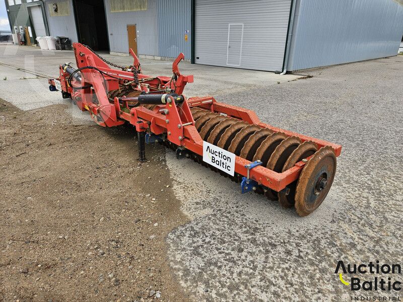 Gregoire Besson Gregoire-Besson DLRE 600 - Rol pertanian: gambar 2 Gregoire Besson Gregoire-Besson DLRE 600 - Rol pertanian: gambar 2