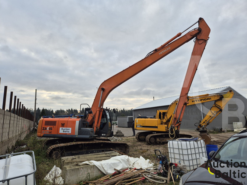 Hitachi ZX 210 LC-3 - Ekskavator perayap: gambar 3 Hitachi ZX 210 LC-3 - Ekskavator perayap: gambar 3