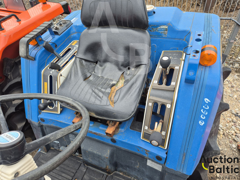 Iseki TU 200 - Traktor: gambar 5 Iseki TU 200 - Traktor: gambar 5
