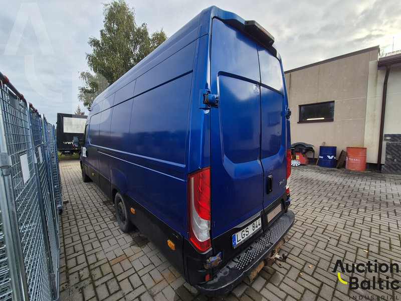 Iveco 35S17 - Van panel: gambar 4 Iveco 35S17 - Van panel: gambar 4