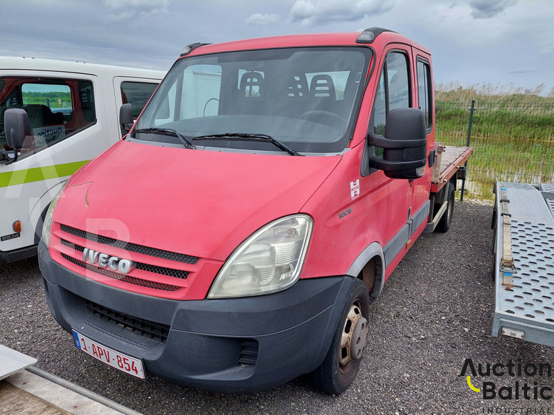 Iveco 50C18 - Truk flatbed: gambar 1 Iveco 50C18 - Truk flatbed: gambar 1