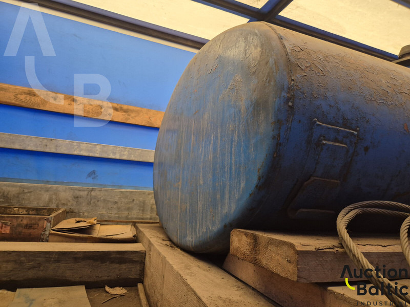 Iveco 65E10 - Truk dengan terpal samping: gambar 5 Iveco 65E10 - Truk dengan terpal samping: gambar 5