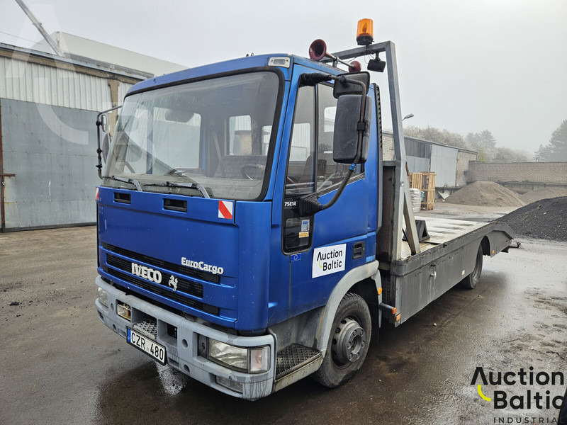 Iveco 75E14 - Mobil derek: gambar 1 Iveco 75E14 - Mobil derek: gambar 1