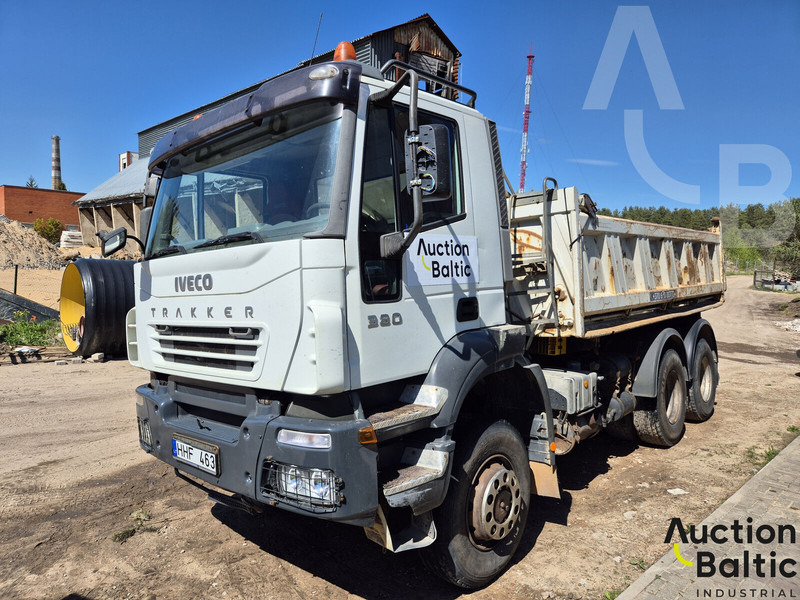 Iveco AD 260T - Truk jungkit: gambar 1 Iveco AD 260T - Truk jungkit: gambar 1
