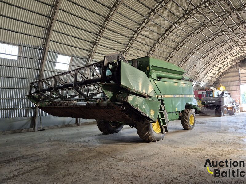 John Deere 2058 - Pemanen gabungan: gambar 1 John Deere 2058 - Pemanen gabungan: gambar 1