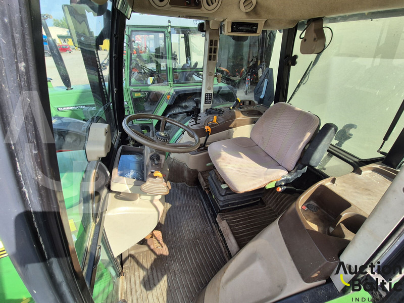 John Deere 5820 - Traktor: gambar 5 John Deere 5820 - Traktor: gambar 5