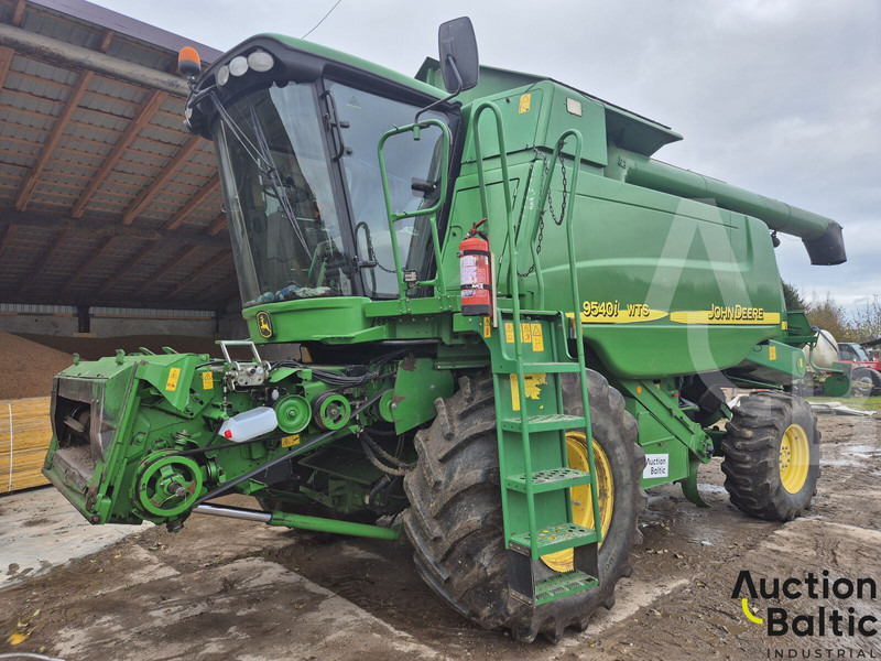 John Deere 9540 - Pemanen gabungan: gambar 1 John Deere 9540 - Pemanen gabungan: gambar 1