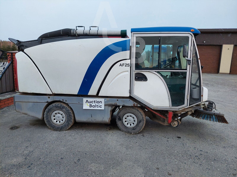 Johnston 142A 101T - Penyapu jalan: gambar 4 Johnston 142A 101T - Penyapu jalan: gambar 4