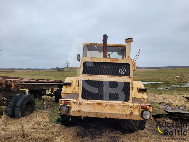 KIROVETS Kirovets K 701 - Traktor: gambar 5 KIROVETS Kirovets K 701 - Traktor: gambar 5