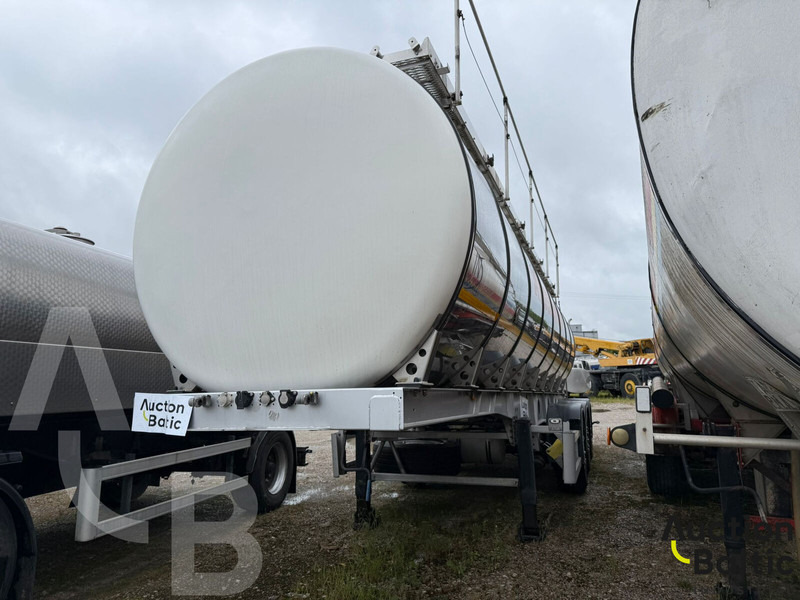 Kässbohrer Tank - Semi-trailer tangki: gambar 2 Kässbohrer Tank - Semi-trailer tangki: gambar 2