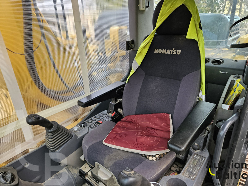 Komatsu PC210LC-11 - Ekskavator perayap: gambar 5 Komatsu PC210LC-11 - Ekskavator perayap: gambar 5