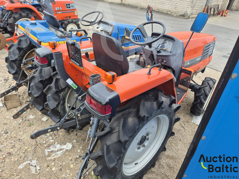Kubota GL 240 - Traktor: gambar 4 Kubota GL 240 - Traktor: gambar 4