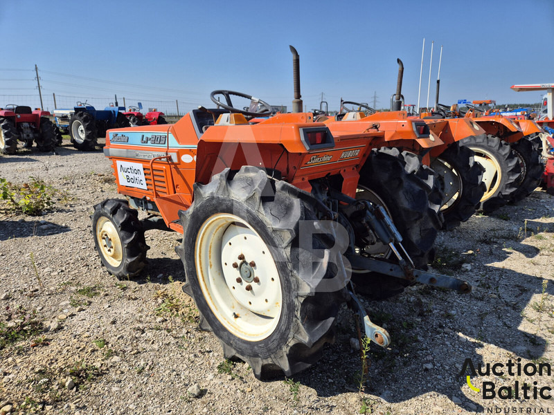 Kubota L1-205D - Traktor: gambar 4 Kubota L1-205D - Traktor: gambar 4