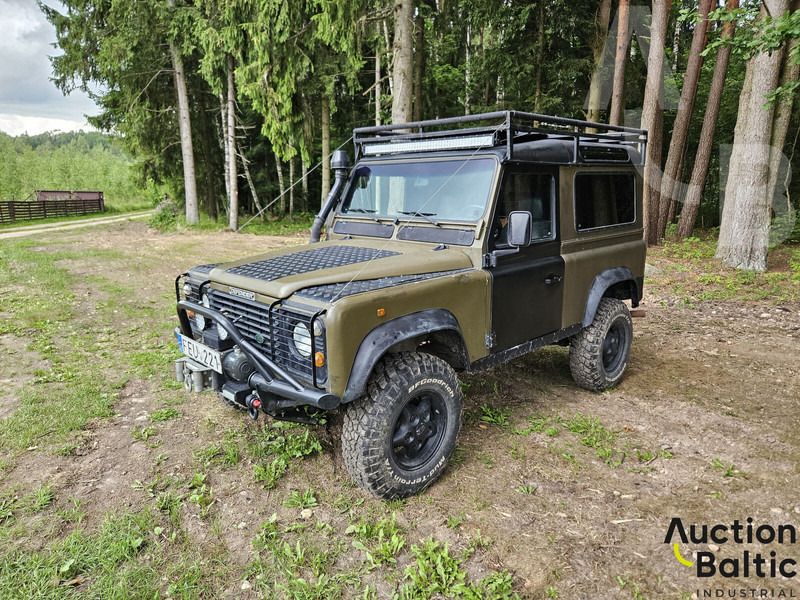 Land Rover Defender 90 - Mobil SUV: gambar 1 Land Rover Defender 90 - Mobil SUV: gambar 1