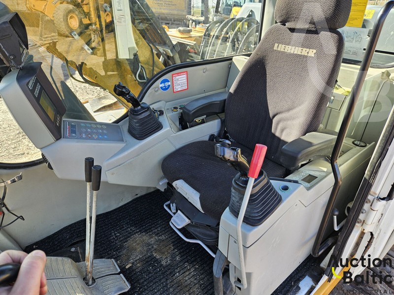 Liebherr R 900 C Litronic - Ekskavator perayap: gambar 5 Liebherr R 900 C Litronic - Ekskavator perayap: gambar 5