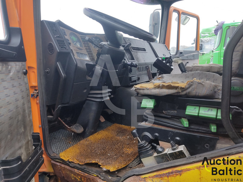 MAN 18.272 - Truk skip loader: gambar 5 MAN 18.272 - Truk skip loader: gambar 5