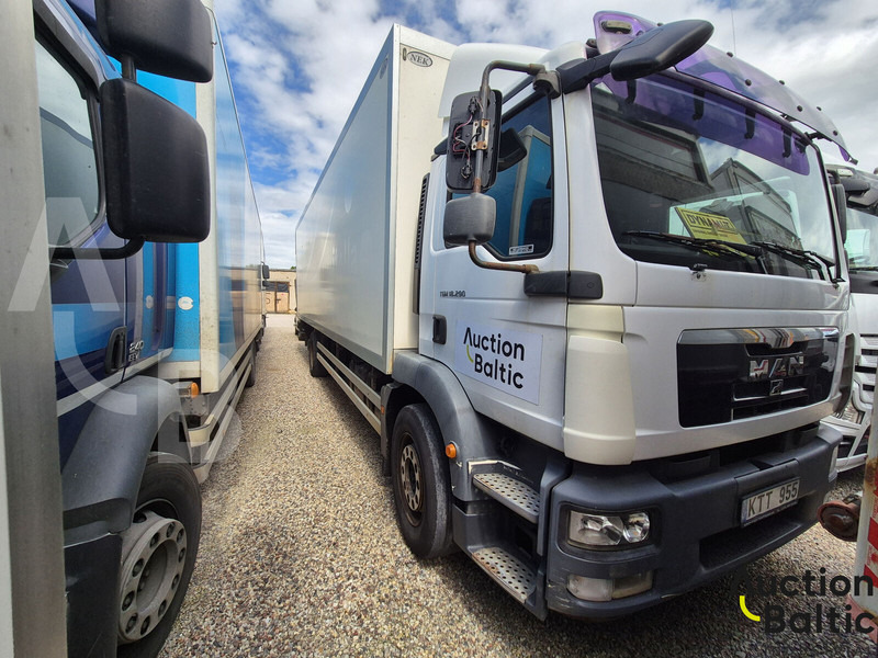 MAN 18.290 - Truk box: gambar 2 MAN 18.290 - Truk box: gambar 2