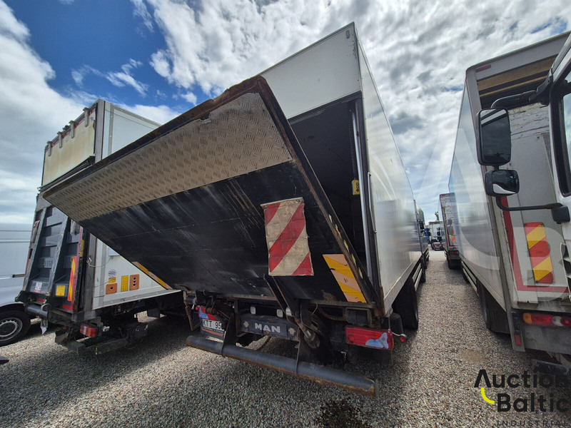 MAN 18.290 - Truk box: gambar 4 MAN 18.290 - Truk box: gambar 4