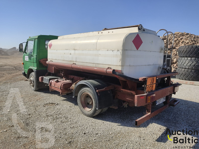 MAN 8.136 - Truk tangki: gambar 3 MAN 8.136 - Truk tangki: gambar 3