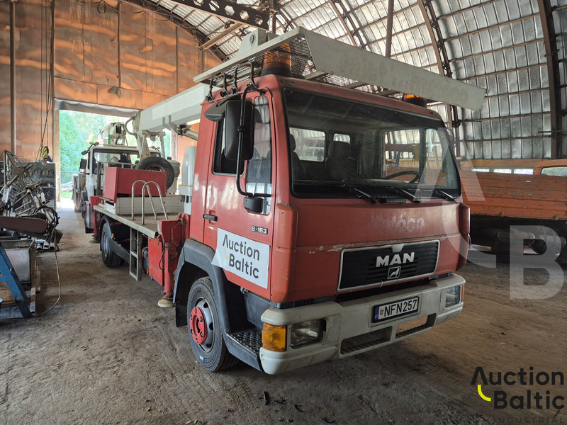MAN 8.163 - Platform udara yang dipasang di truk: gambar 2 MAN 8.163 - Platform udara yang dipasang di truk: gambar 2