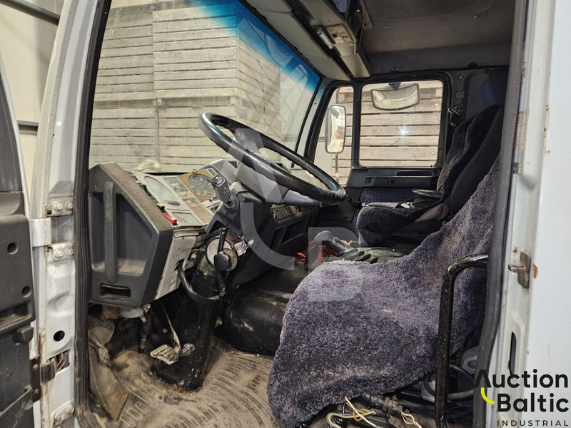 MAN 8.224 - Truk pengangkut mobil: gambar 5 MAN 8.224 - Truk pengangkut mobil: gambar 5