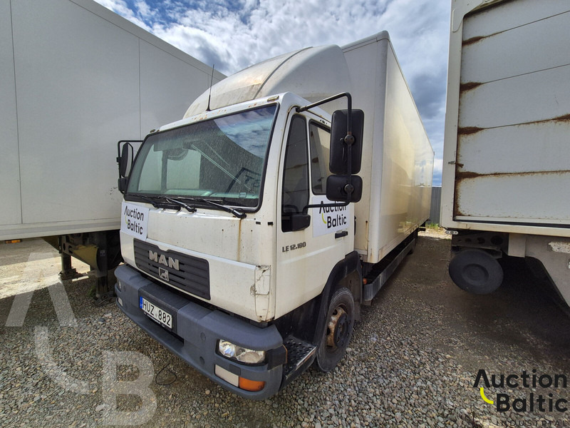 MAN LE12.180 - Truk box: gambar 1 MAN LE12.180 - Truk box: gambar 1