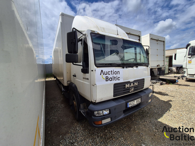 MAN LE12.180 - Truk box: gambar 2 MAN LE12.180 - Truk box: gambar 2