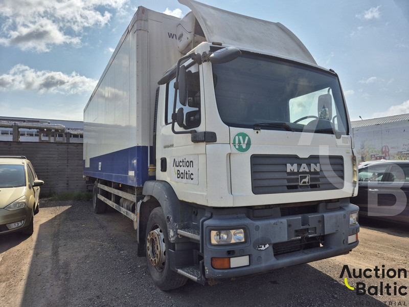 MAN TGM18.240 - Truk box: gambar 2 MAN TGM18.240 - Truk box: gambar 2