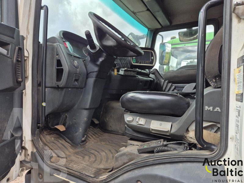 MAN TGM26.290 - Truk sampah: gambar 5 MAN TGM26.290 - Truk sampah: gambar 5