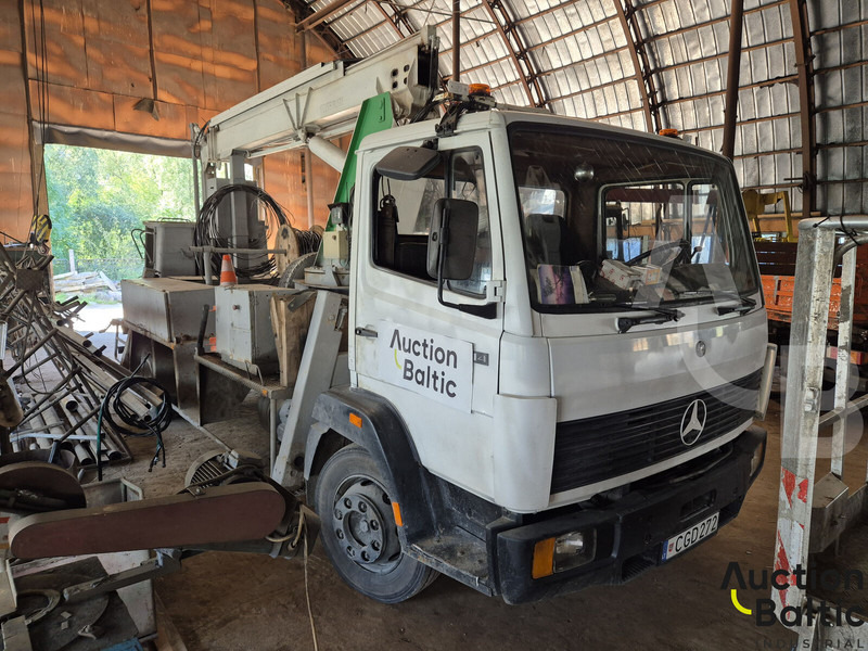 Mercedes-Benz 1114 - Platform udara yang dipasang di truk: gambar 2 Mercedes-Benz 1114 - Platform udara yang dipasang di truk: gambar 2