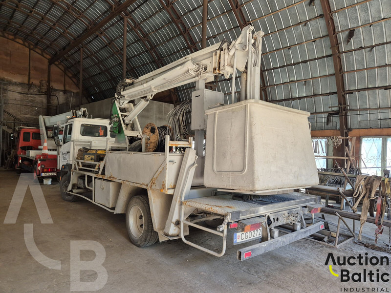 Mercedes-Benz 1114 - Platform udara yang dipasang di truk: gambar 3 Mercedes-Benz 1114 - Platform udara yang dipasang di truk: gambar 3